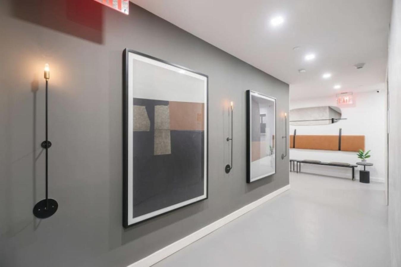 Luxe Studio With Charming Juliet Balcony Apartman New York Kültér fotó