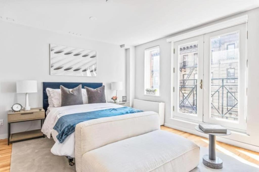 Luxe Studio With Charming Juliet Balcony Apartman New York Kültér fotó