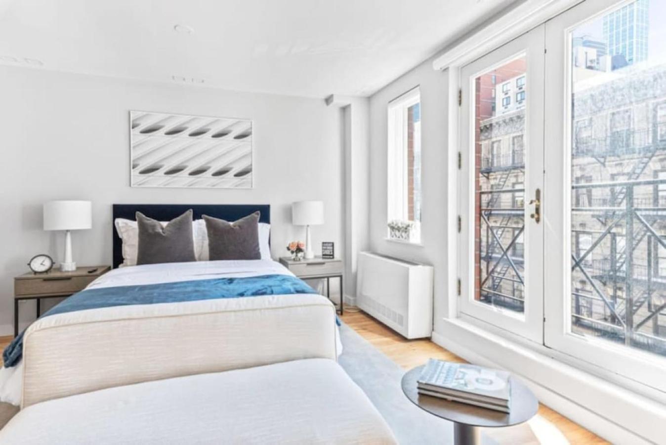 Luxe Studio With Charming Juliet Balcony Apartman New York Kültér fotó